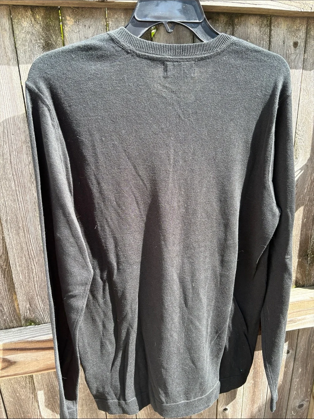 Banana Republic medium black cotton v-neck!
